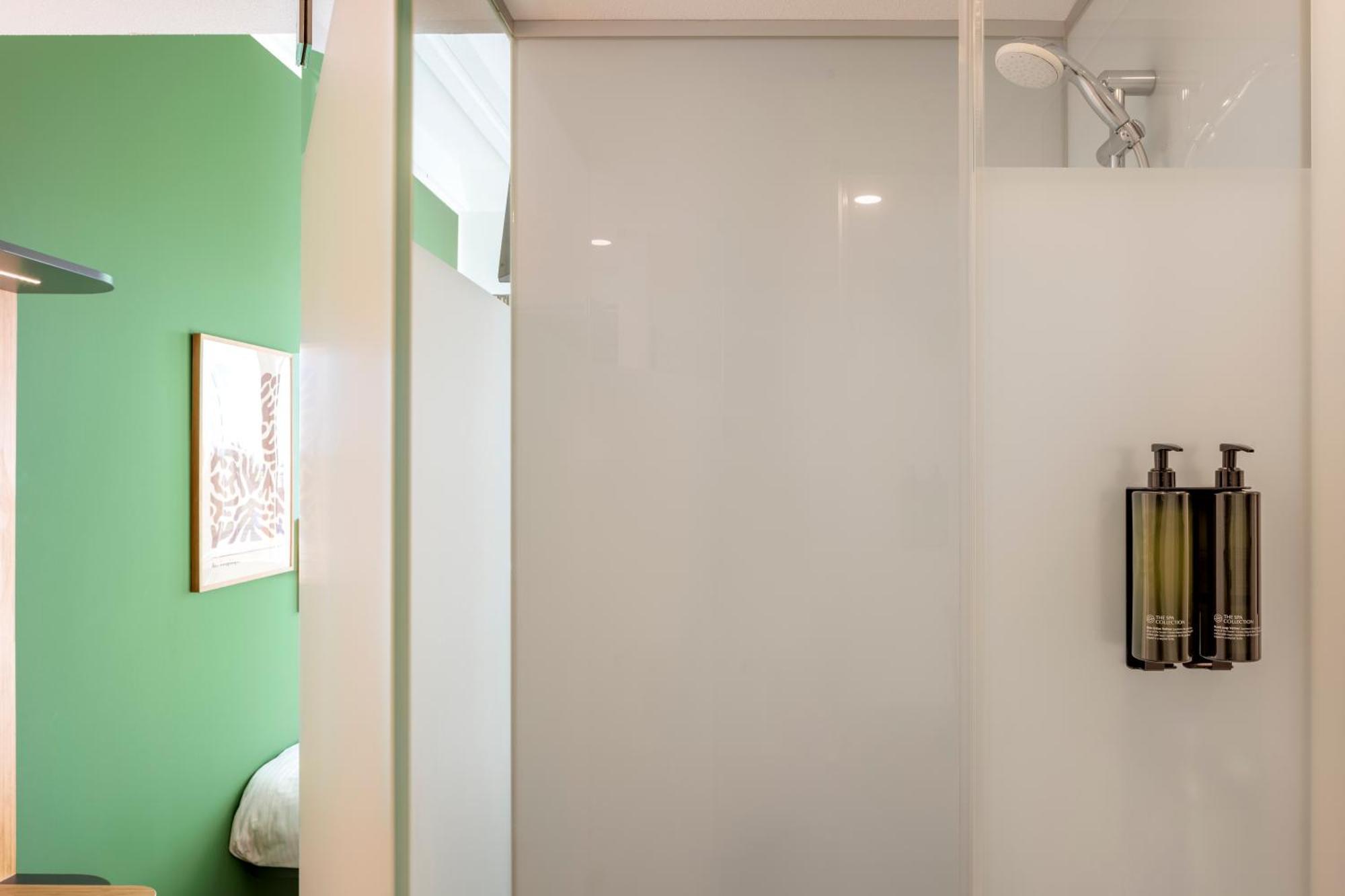 Maxhotel Amsterdam Airport Schiphol - Recently Renovated Hoofddorp Habitación foto