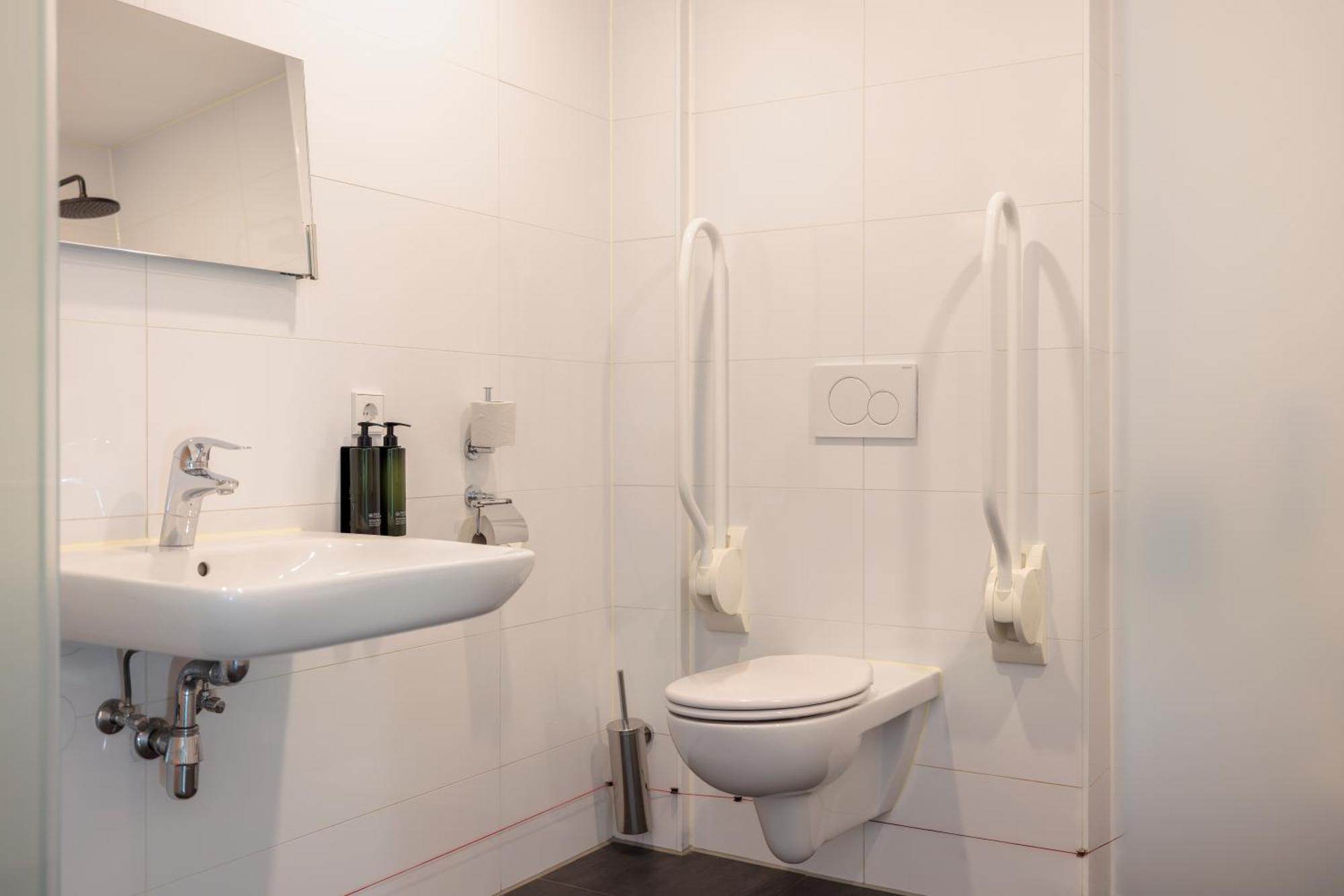 Maxhotel Amsterdam Airport Schiphol - Recently Renovated Hoofddorp Habitación foto