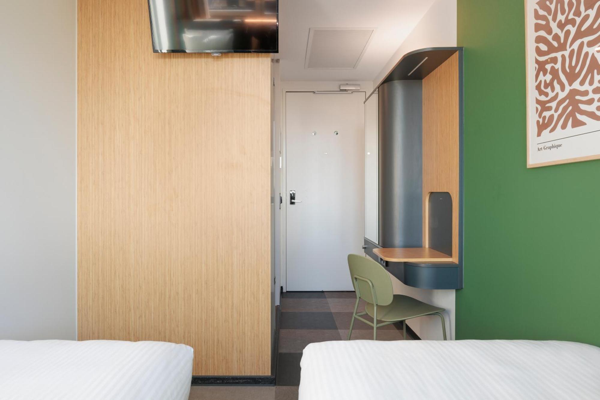 Maxhotel Amsterdam Airport Schiphol - Recently Renovated Hoofddorp Habitación foto